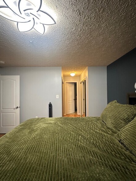 Building Photo - 15604 Everglade Ln