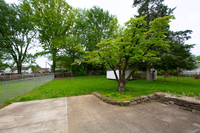 Building Photo - 1518 McKay Ave