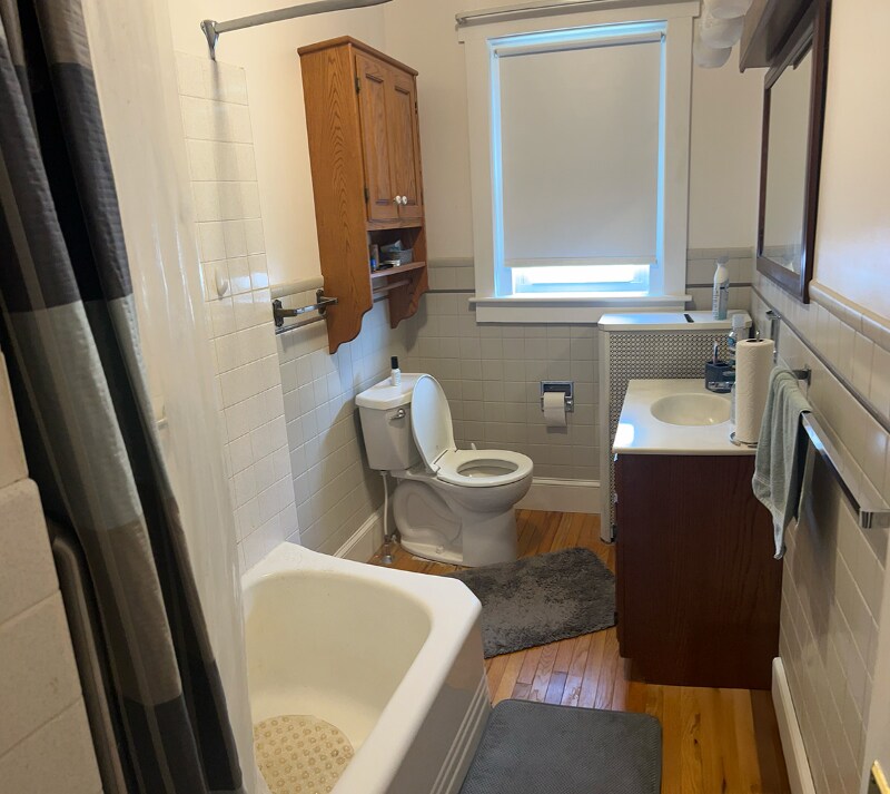 Building Photo - 2409 Spring St