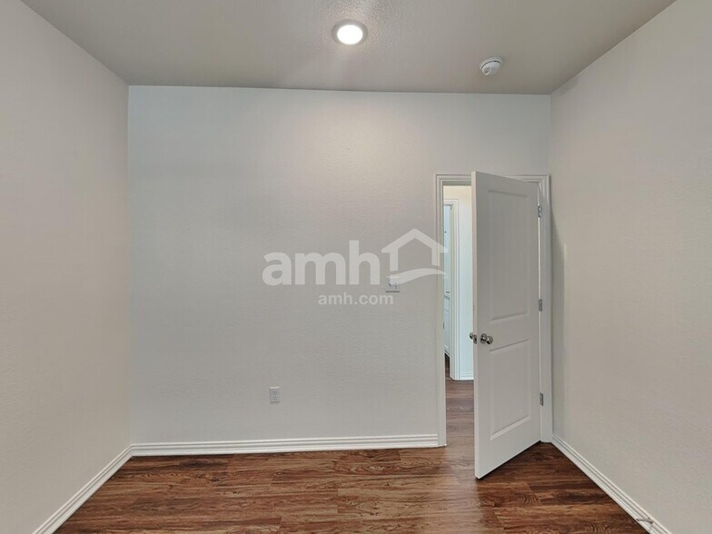 Building Photo - 332 Aspen Waters