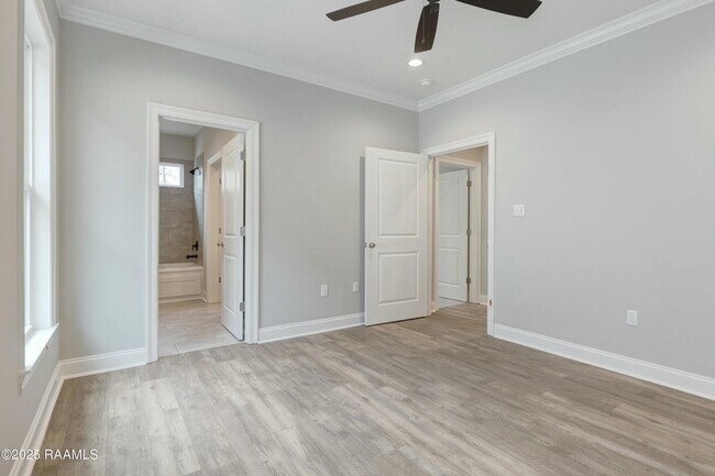 Building Photo - 107 Alpine Dr