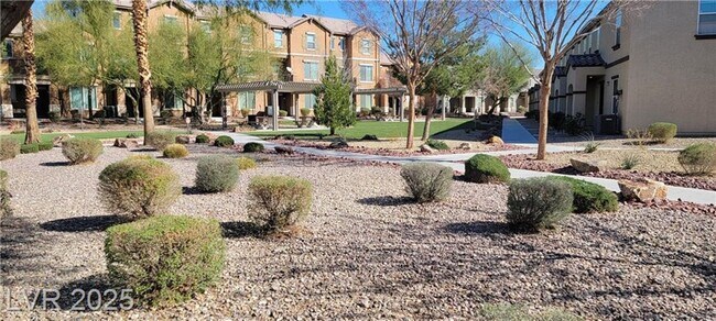 Building Photo - LOCATED JUST MINUTES FROM NELLIS AFB IN GU...