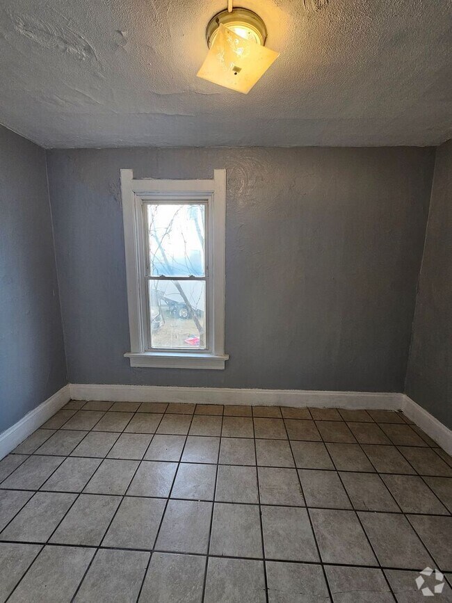 Building Photo - 2145 N 29th St