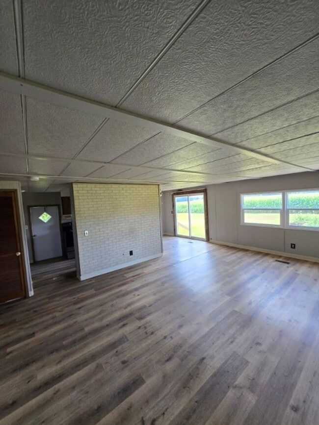 Building Photo - 2 Bed 2 Bath Home For Rent in Middletown, MO!