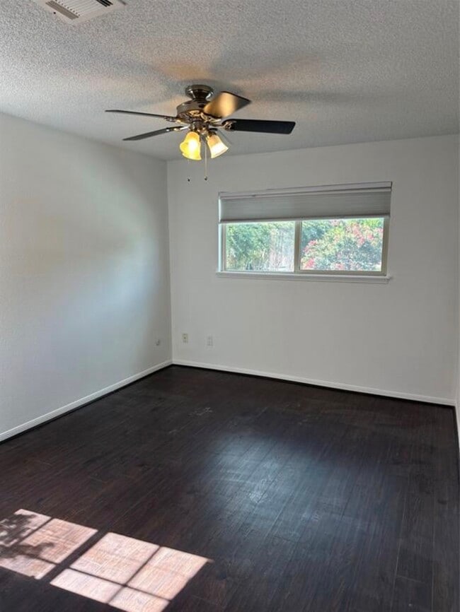 Building Photo - 14401 Misty Meadow Ln