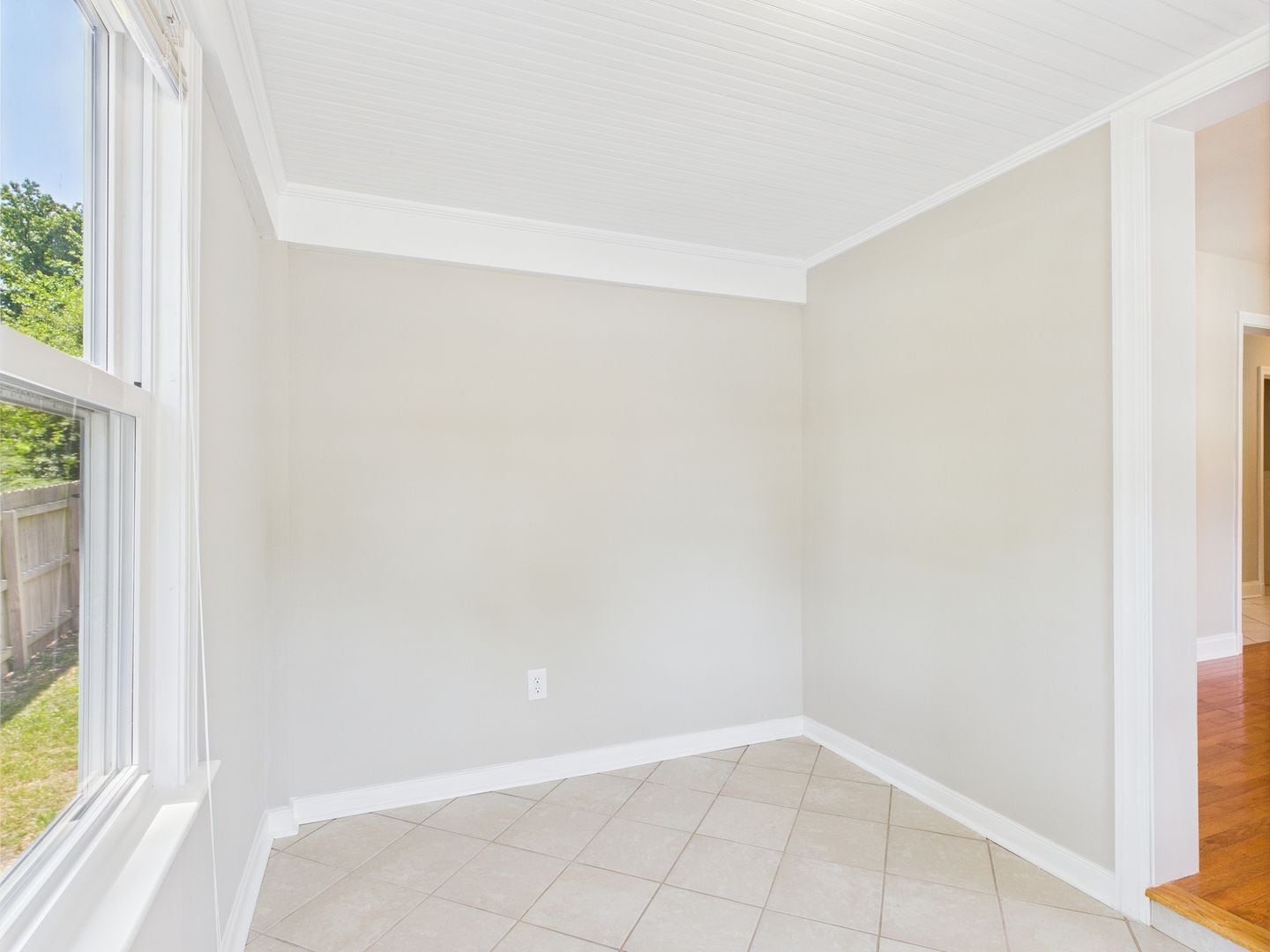 Building Photo - 1310 Devers Rd