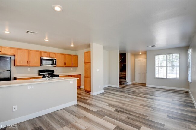 Building Photo - 2142 Pillar Pointe St