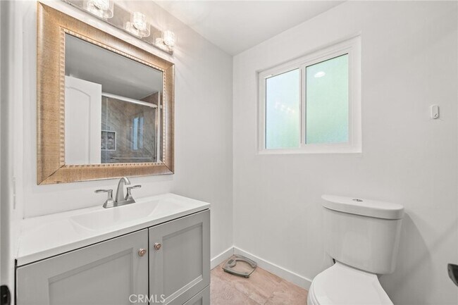 Building Photo - 4630 Cedros Ave