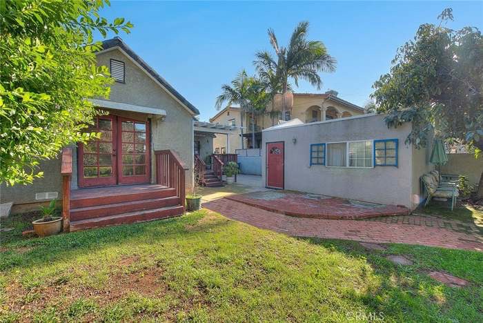 Building Photo - 1114 S Birch St