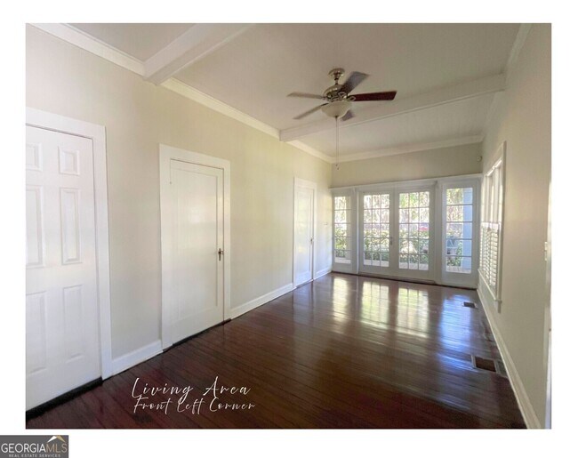 Building Photo - 208 Bartlett St