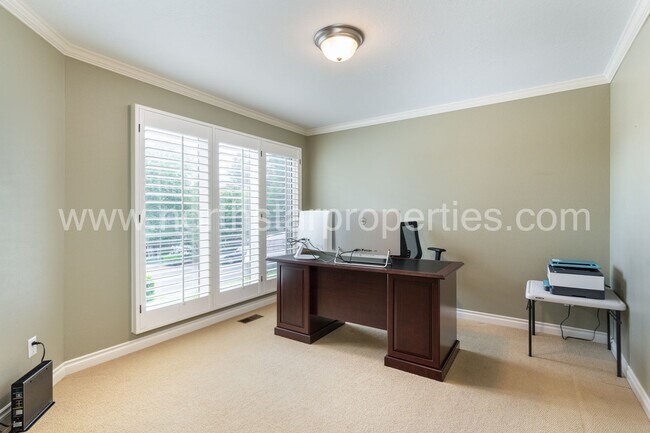 Building Photo - 16754 Quail Ct