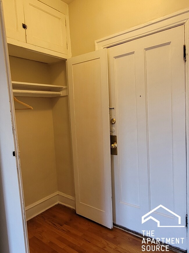 Building Photo - 1368 W Estes Ave