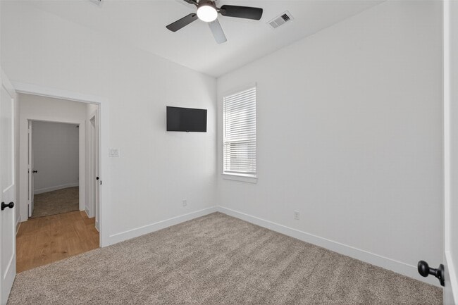 Building Photo - 177 Hidden Peak Dr