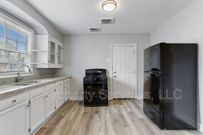 Building Photo - 1540 Richland Rd