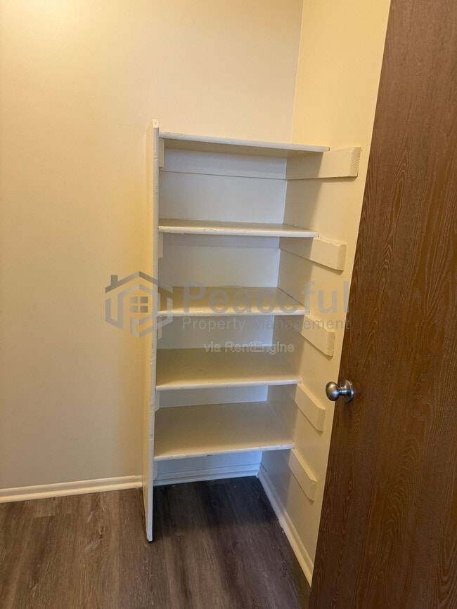 Building Photo - 4693 S Arlington Park Dr