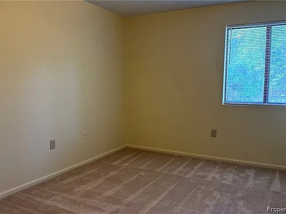Building Photo - 4002 Governors Square