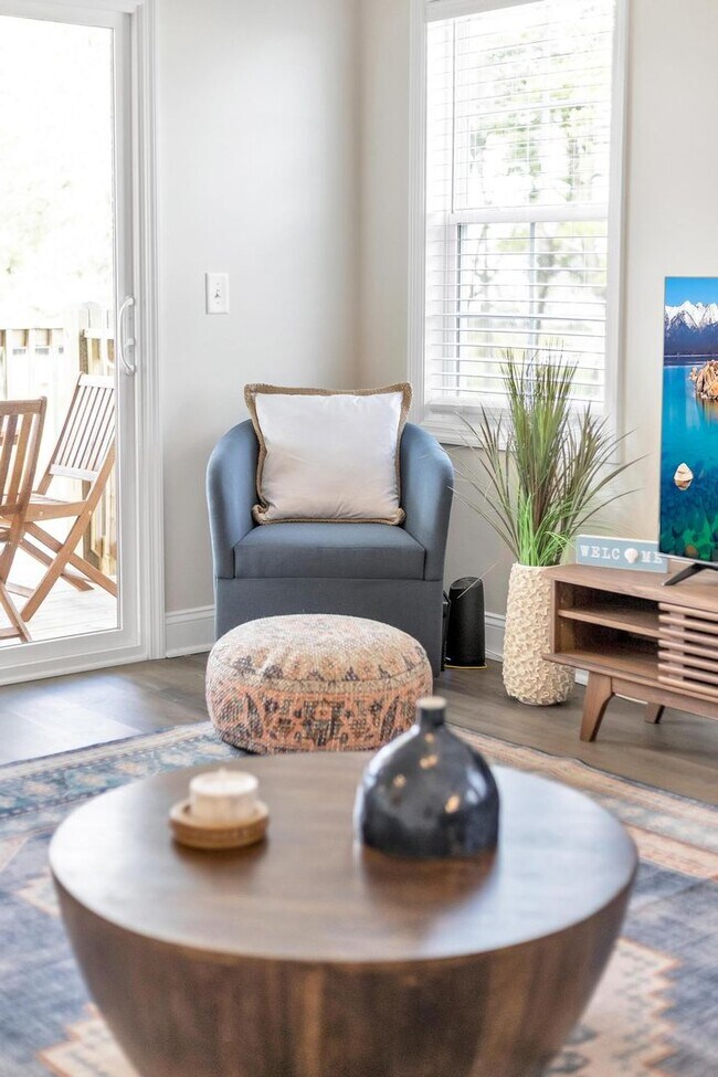 Building Photo - Amazing Rental Coming Soon (Late October-2...