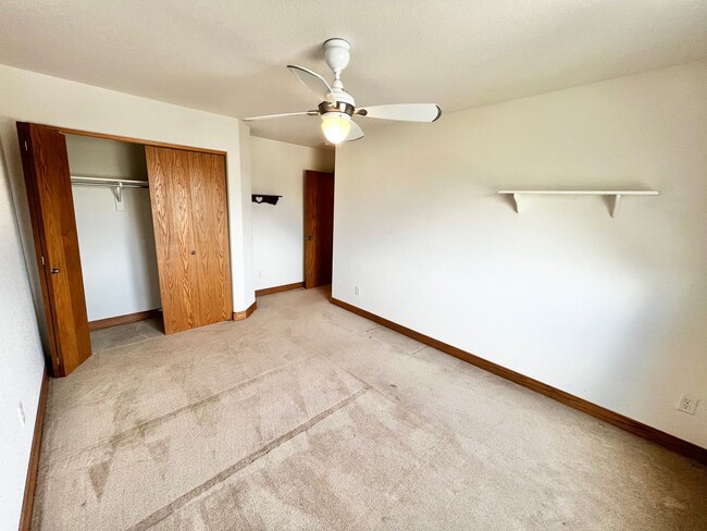 Building Photo - 3 bed, 3 bath Home in Poudre Overlook Neig...