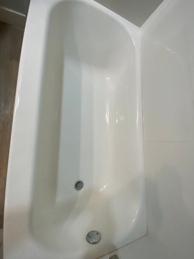 Building Photo - Recently Remodeled 3 BD 2 BA House in a Desirable SW Bakersfield