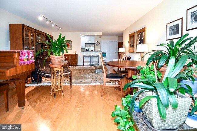 Building Photo - 1435 4th St SW