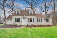 Building Photo - 142 Elmwood Ave