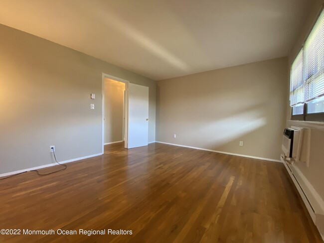 Building Photo - 1501 Ocean Ave N