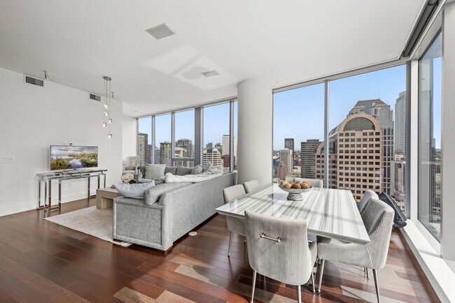 Building Photo - Luxury 2 Bed 1.75 Bath Furnished Downtown Seattle Condo with Stunning Views