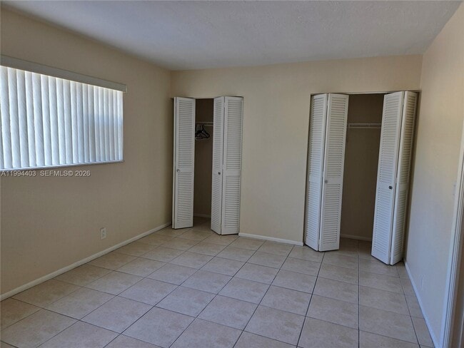 Building Photo - 250 Layne Blvd