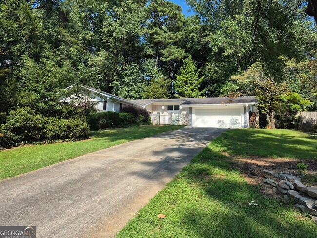 Primary Photo - 2357 Crestcliff Dr