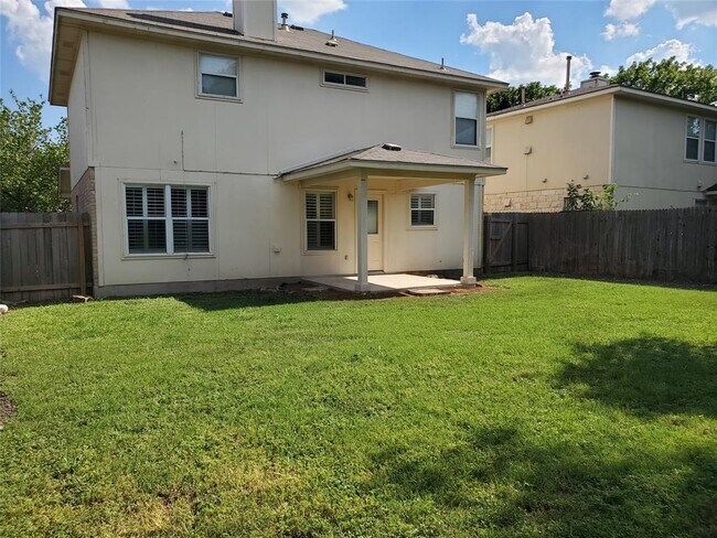Building Photo - 1606 Black Willow St