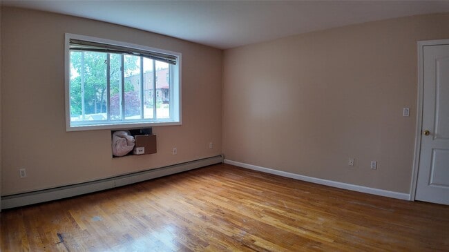 Building Photo - 1284 Arnow Ave