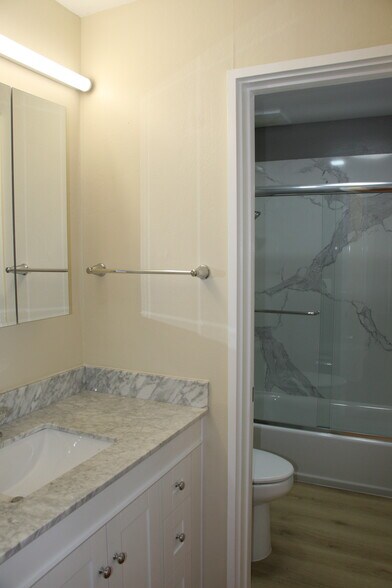 Building Photo - 3815 Harrison St