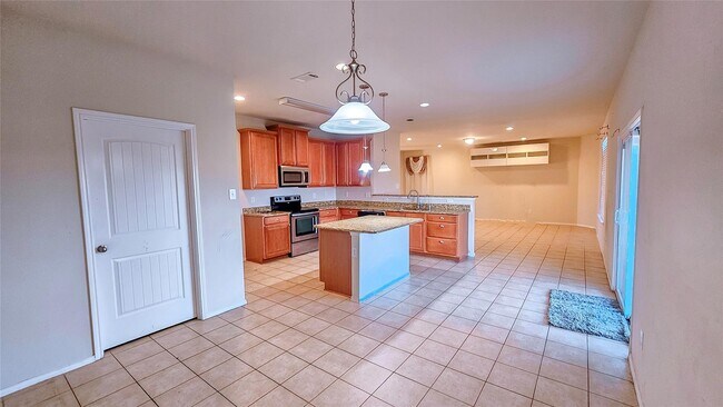 Building Photo - 6906 Big Bend Ln
