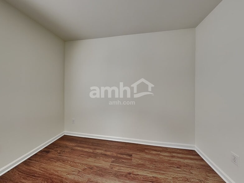 Building Photo - 2002 Gushing Dr