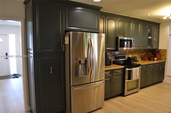 Building Photo - 1200 NW 78th Ave