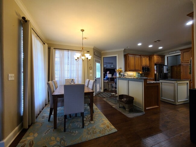 Building Photo - 413 Hamptonridge Rd
