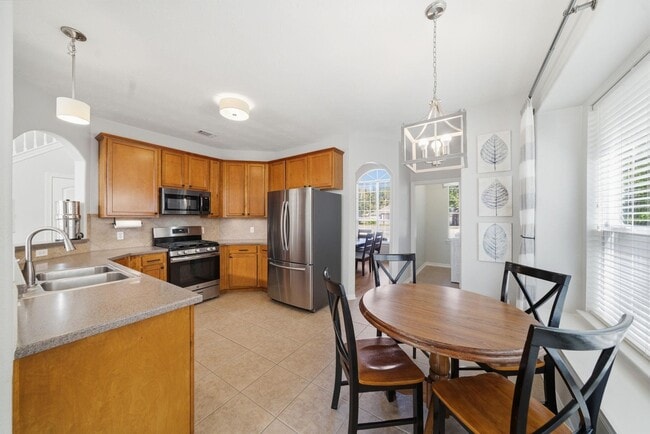 Building Photo - 9207 Hidden Ct