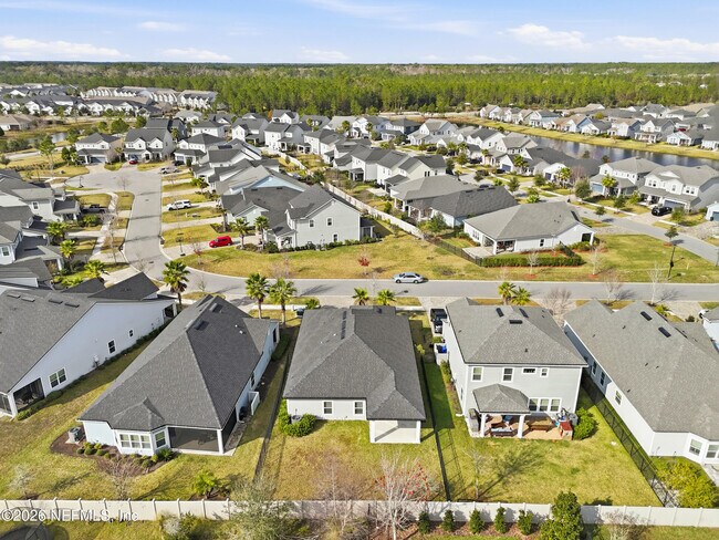 Building Photo - 321 Beale Ave