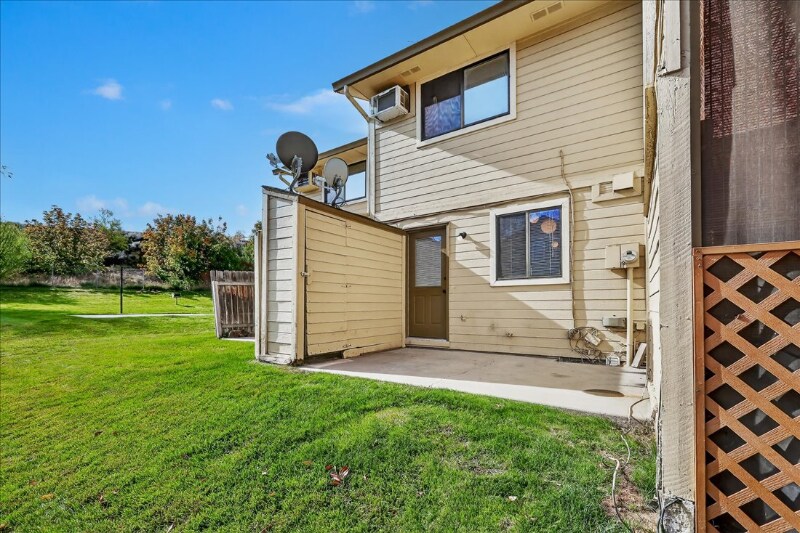 Building Photo - 2926 S Abbs Ln