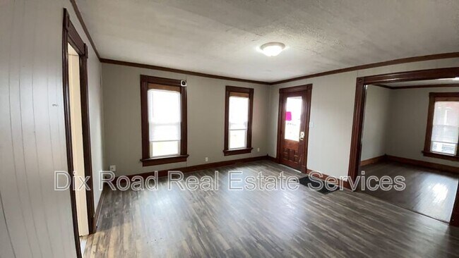 Building Photo - 118 Martz Ave