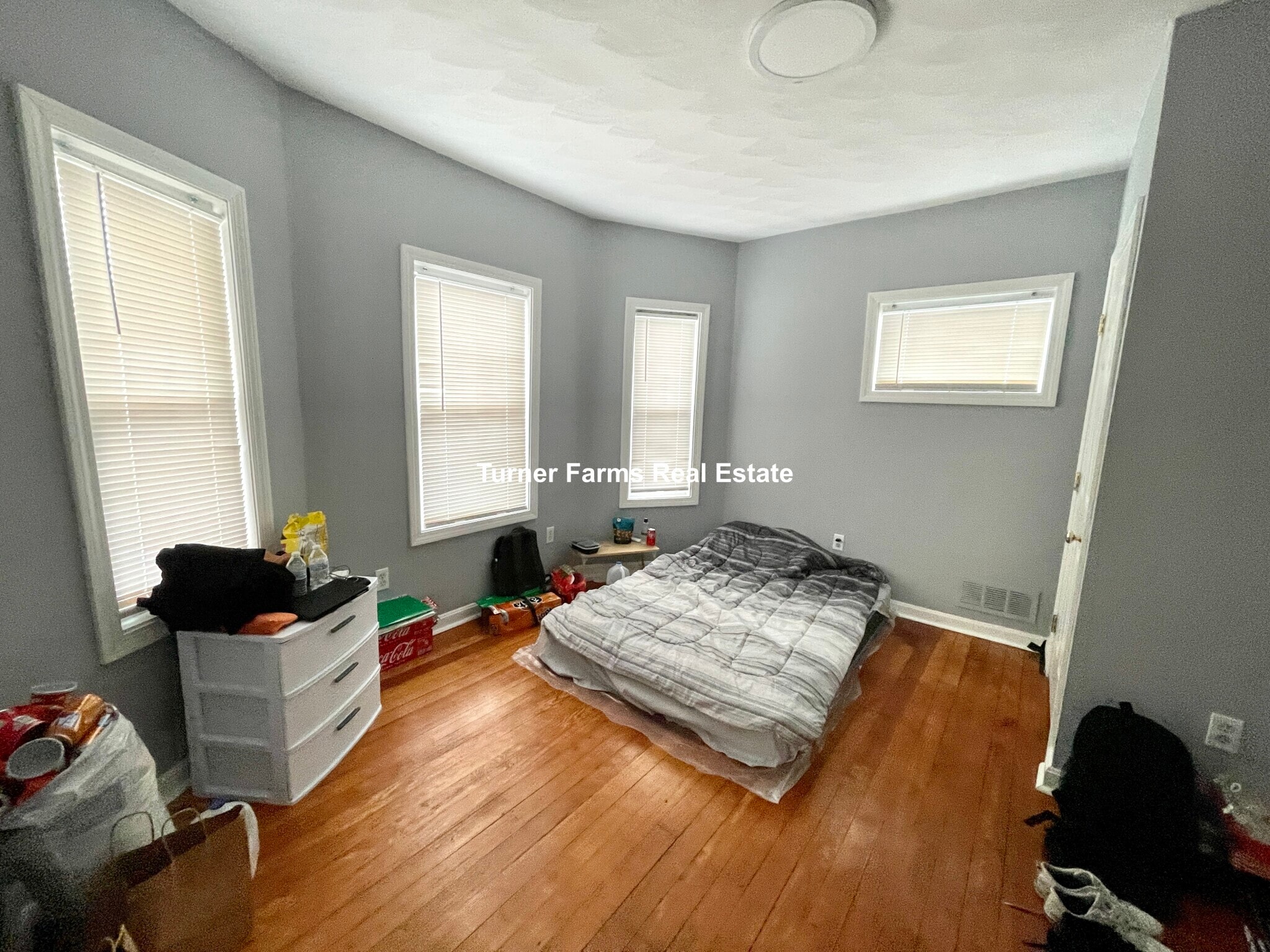 Building Photo - 48 Derby St