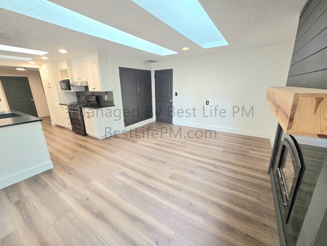 Building Photo - 150 Narain Ct