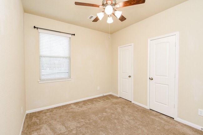 Building Photo - 2826 Whitman Dr