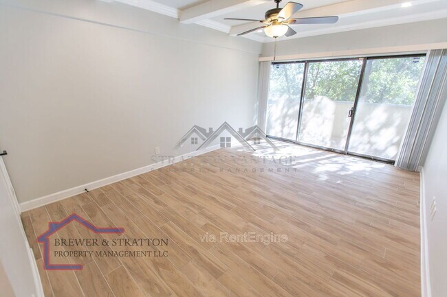 Building Photo - 351 E Thomas Rd