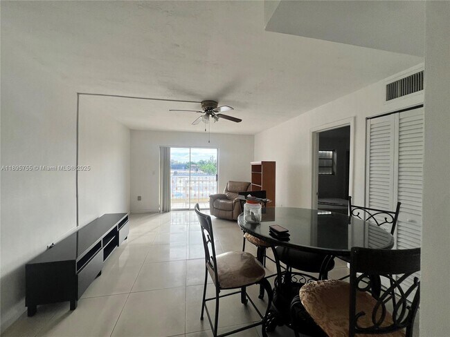 Building Photo - 4758 W Flagler St