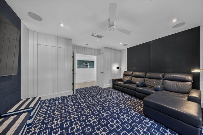 Building Photo - 3109 NE 42nd Ct