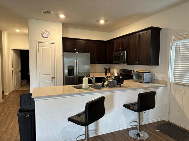 Building Photo - 2524 Forgetmenot Ln