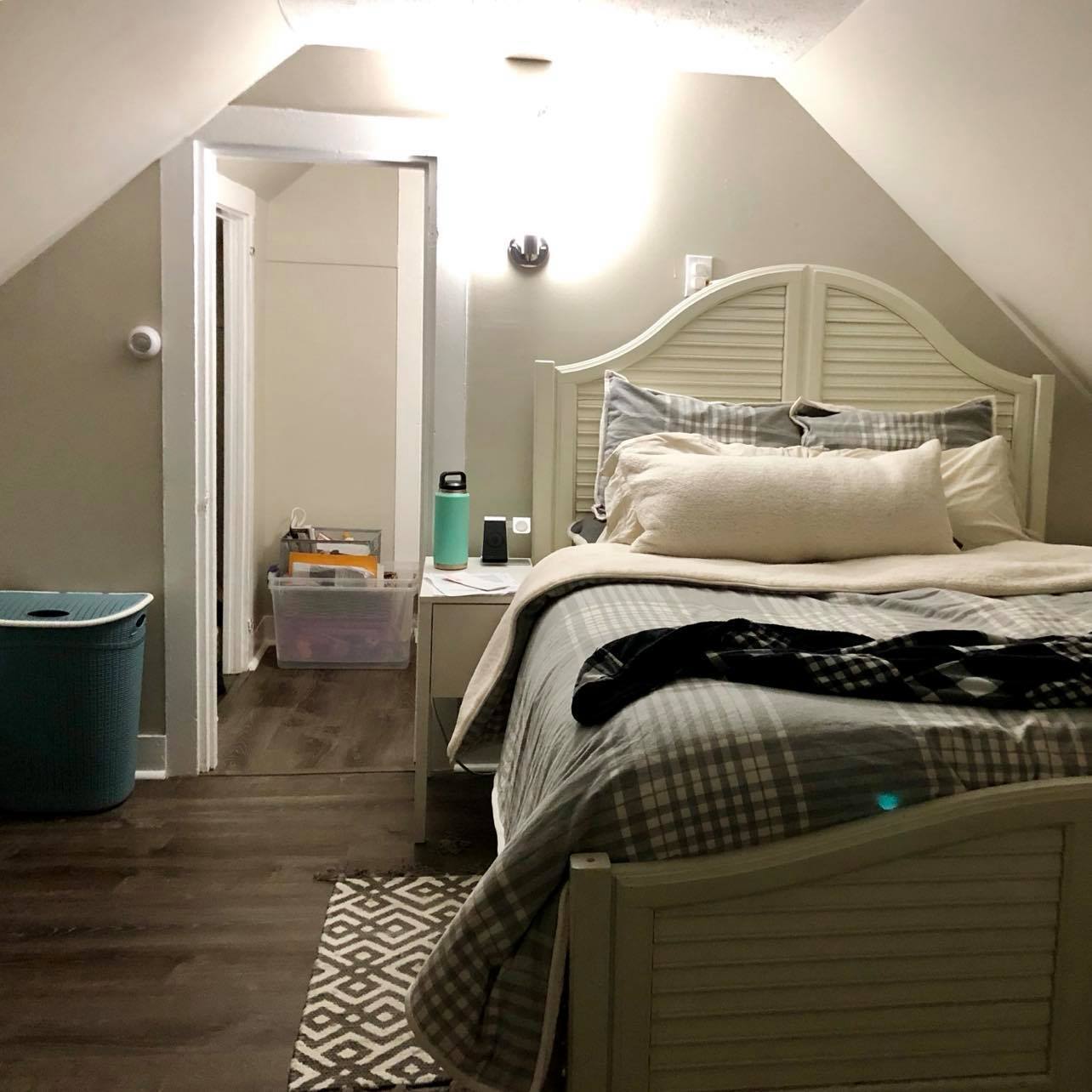 Building Photo - 105 Common St