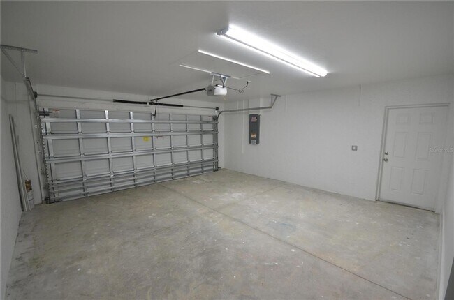 Building Photo - 1132 Edelweiss St E