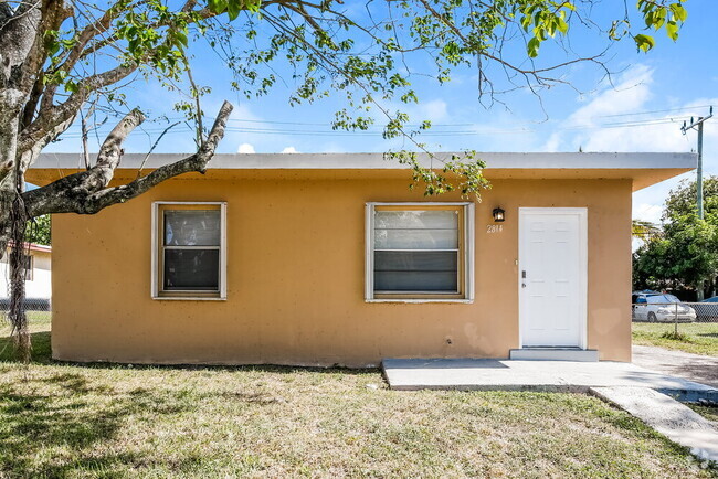 Building Photo - 2814 NW 6th St